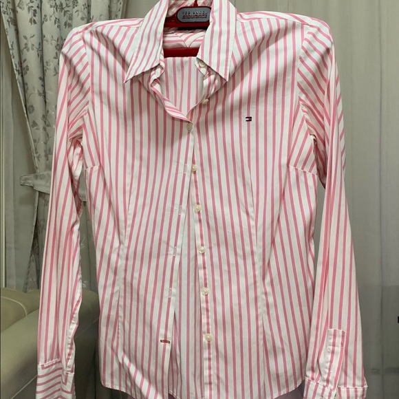 ‼️SALE‼️👚 Tommy Hilfiger long sleeves, Women size 4 👚 - Picture 4 of 4